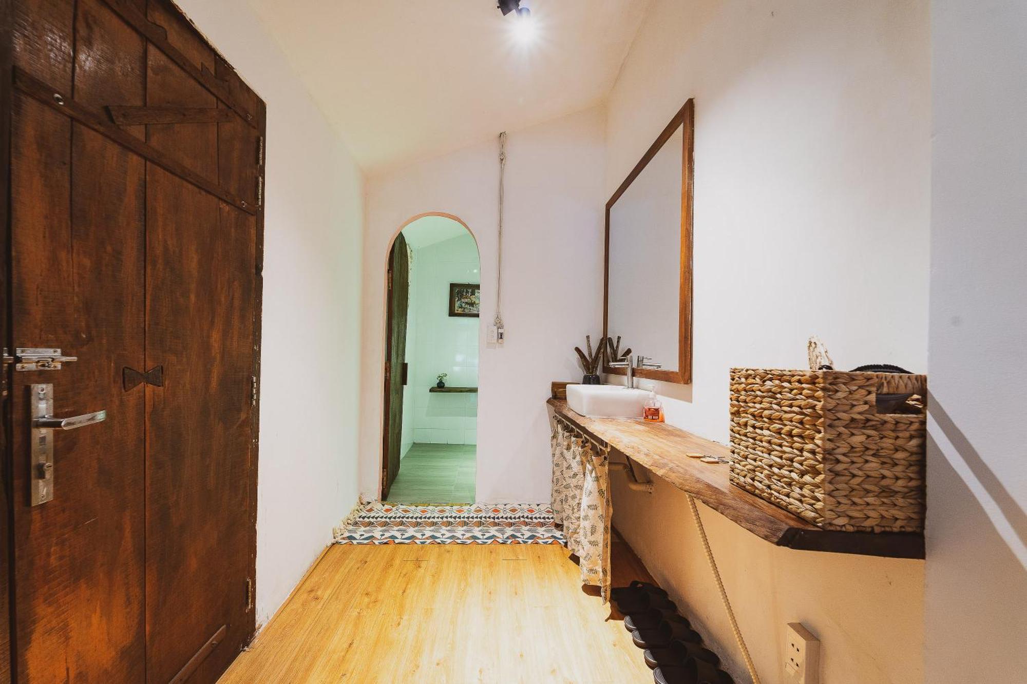 Căn hộ La Sol - 2 Beds In District 1 *